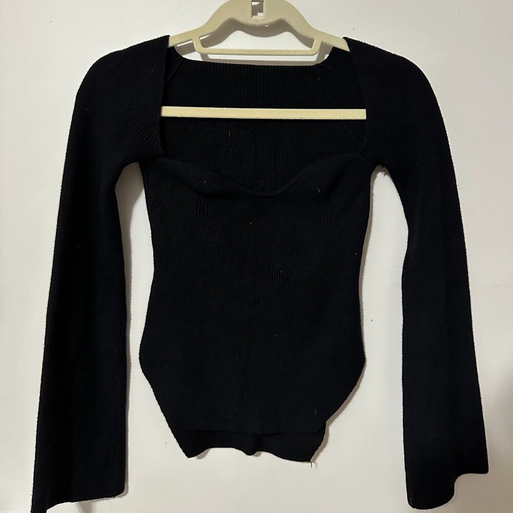 Black long bell sleeve